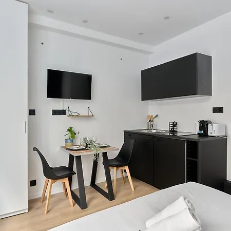 Bastille By Prestige Apartment