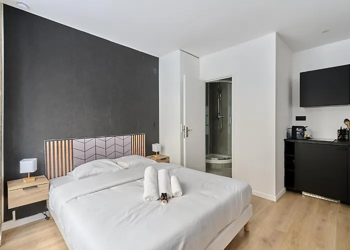 Bastille By Prestige * פריז